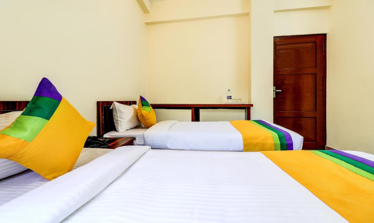 Itsy Hotels Rain Tulsi Stayz, Palarivattom Junction Kochi 外观 照片
