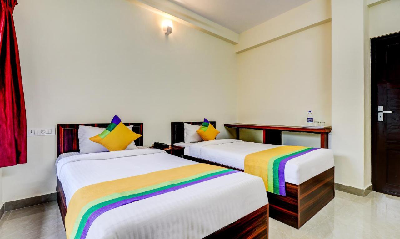 Itsy Hotels Rain Tulsi Stayz, Palarivattom Junction Kochi 外观 照片
