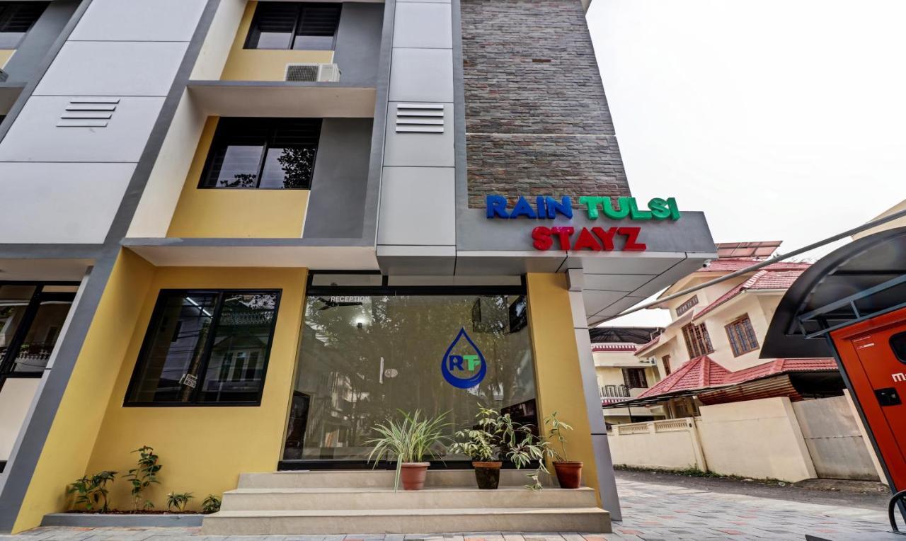 Itsy Hotels Rain Tulsi Stayz, Palarivattom Junction Kochi 外观 照片