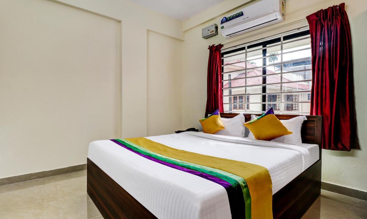 Itsy Hotels Rain Tulsi Stayz, Palarivattom Junction Kochi 外观 照片